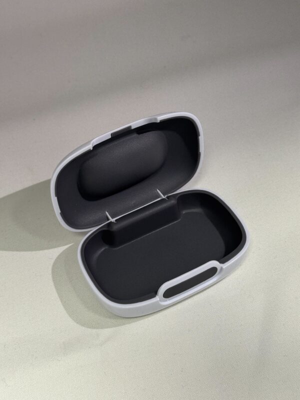 Phonak Hearing Aid Case - Image 4