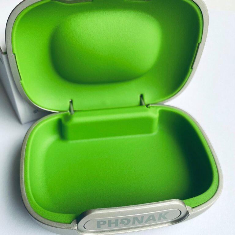 Phonak chargers hearing aid accessory